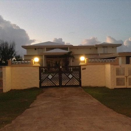 Oceanfront Home With Private Pool Tamuning Exterior foto